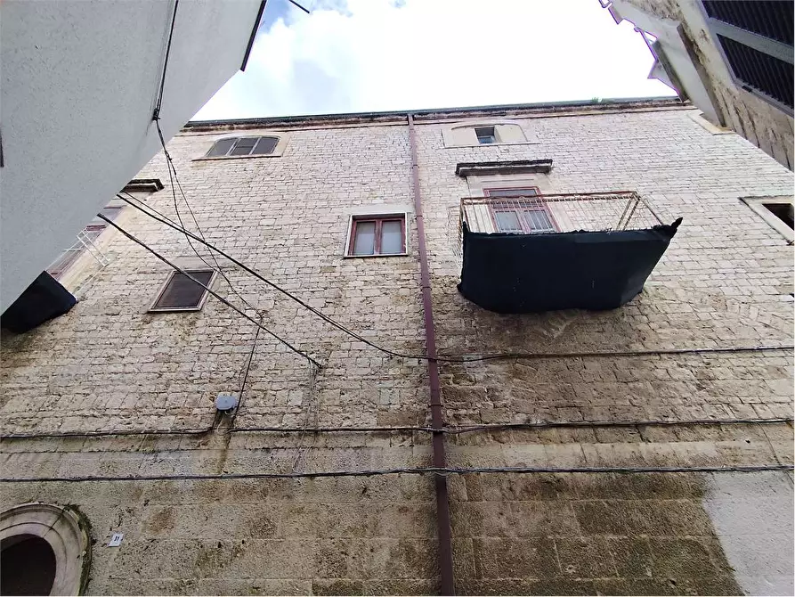 Immagine 2 di Stabile in vendita  in Via Sarra 31 a Acquaviva Delle Fonti