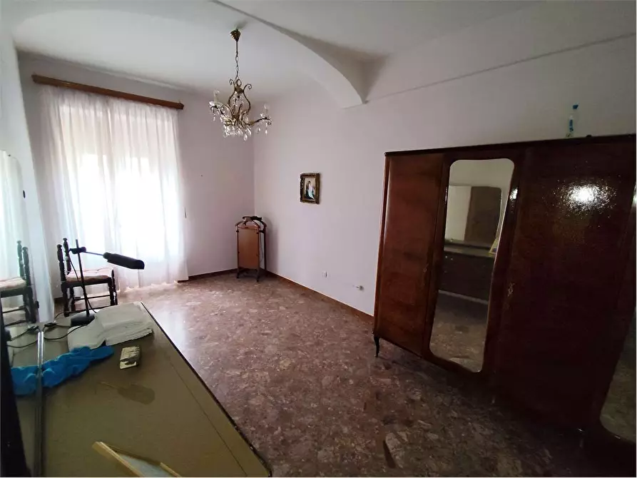 Immagine 16 di Stabile in vendita  in Via Sarra 31 a Acquaviva Delle Fonti