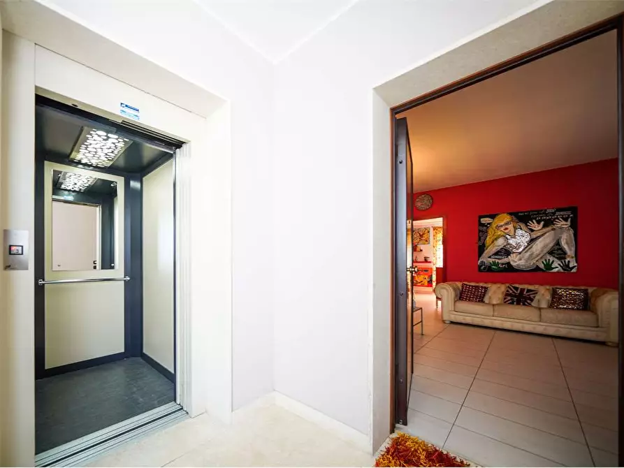 Immagine 3 di Quadrilocale in vendita  in Via Monsignor Laera 206 a Acquaviva Delle Fonti