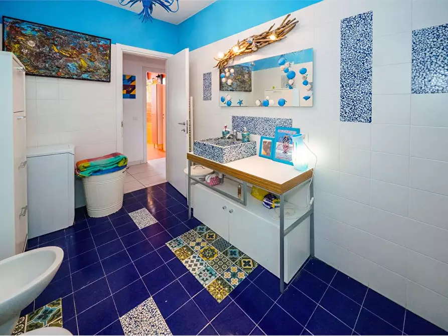 Immagine 19 di Quadrilocale in vendita  in Via Monsignor Laera 206 a Acquaviva Delle Fonti