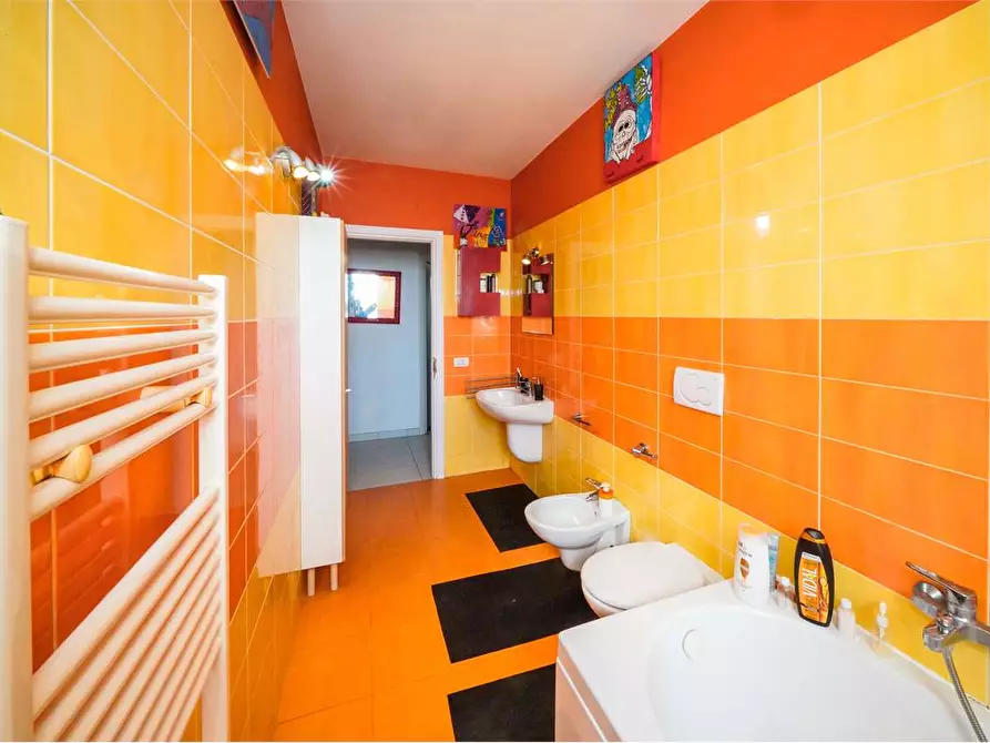 Immagine 22 di Quadrilocale in vendita  in Via Monsignor Laera 206 a Acquaviva Delle Fonti