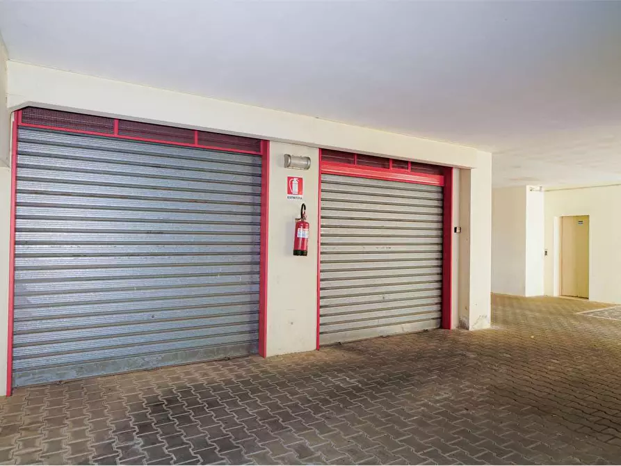 Immagine 23 di Quadrilocale in vendita  in Via Monsignor Laera 206 a Acquaviva Delle Fonti