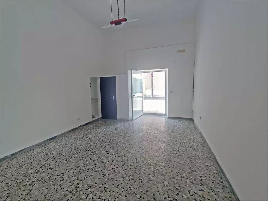 Immagine 3 di Ufficio in affitto  in Via Giuseppe Festa 49 a Acquaviva Delle Fonti