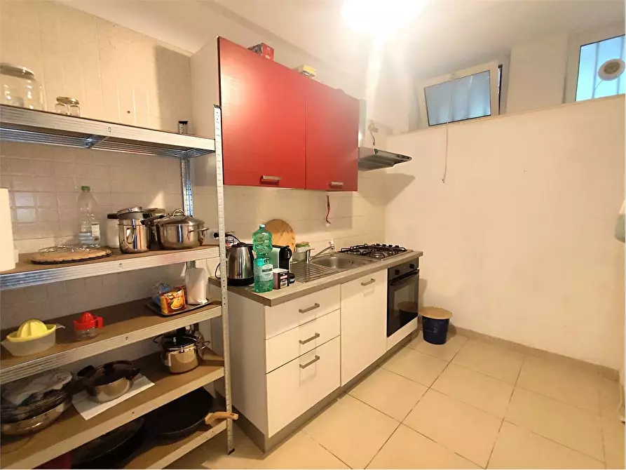 Immagine 6 di Magazzino in vendita  in Via Giuseppe Melosci 7 a Acquaviva Delle Fonti