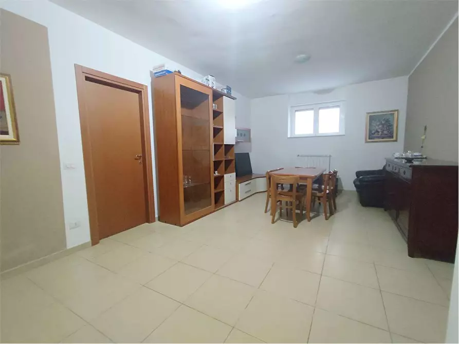 Immagine 3 di Magazzino in vendita  in Via Giuseppe Melosci 7 a Acquaviva Delle Fonti