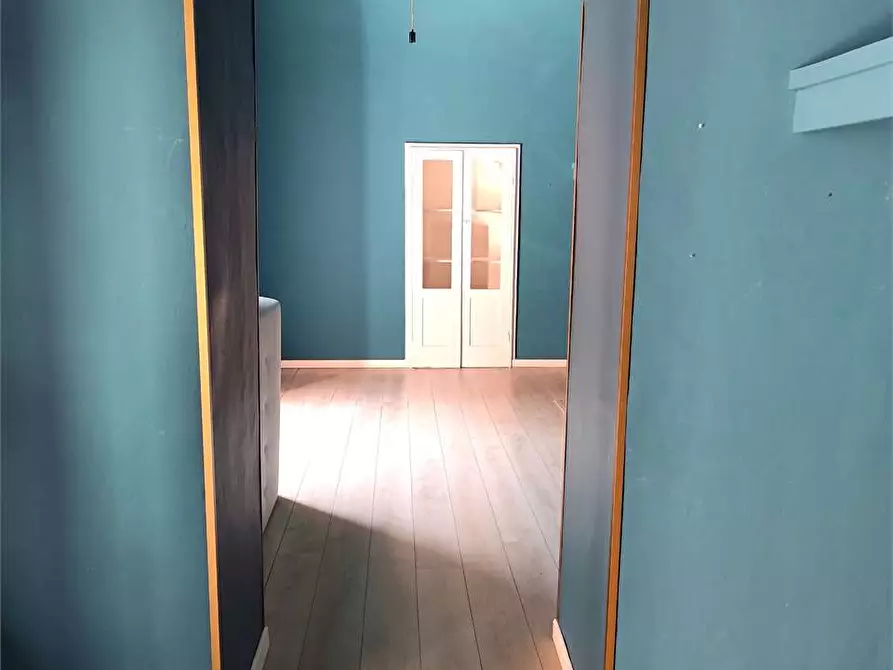 Immagine 8 di Negozio in affitto  in Via Domenico Mele 14 e 16 a Acquaviva Delle Fonti