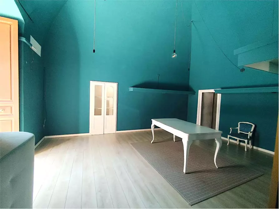 Immagine 6 di Negozio in affitto  in Via Domenico Mele 14 e 16 a Acquaviva Delle Fonti