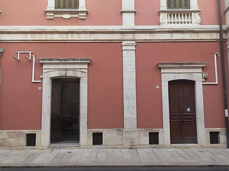 Immagine 4 di Negozio in affitto  in Via Domenico Mele 14 e 16 a Acquaviva Delle Fonti