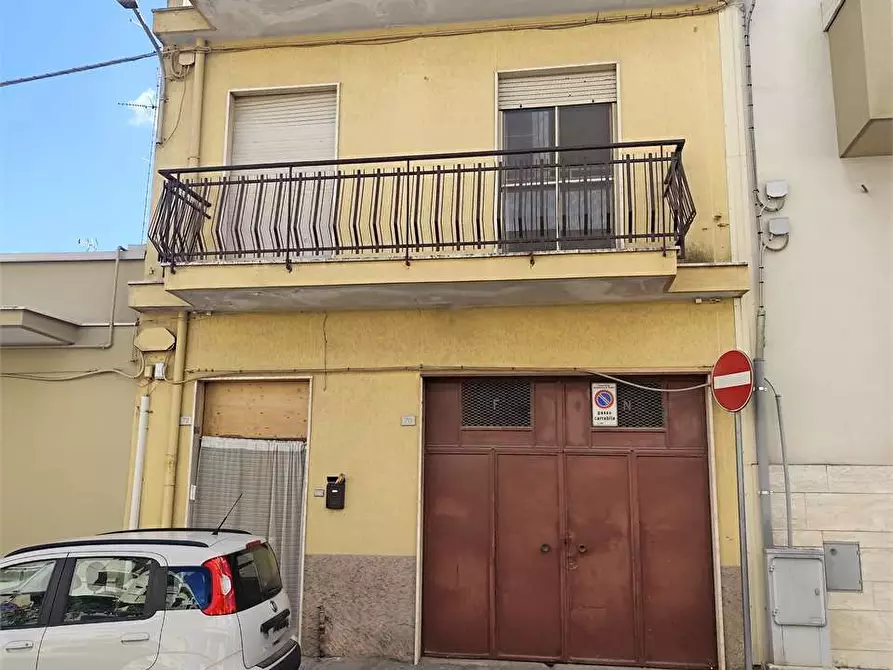 Immagine 1 di Casa indipendente in vendita  in Via Gabriele D'Annunzio 72 a Acquaviva Delle Fonti