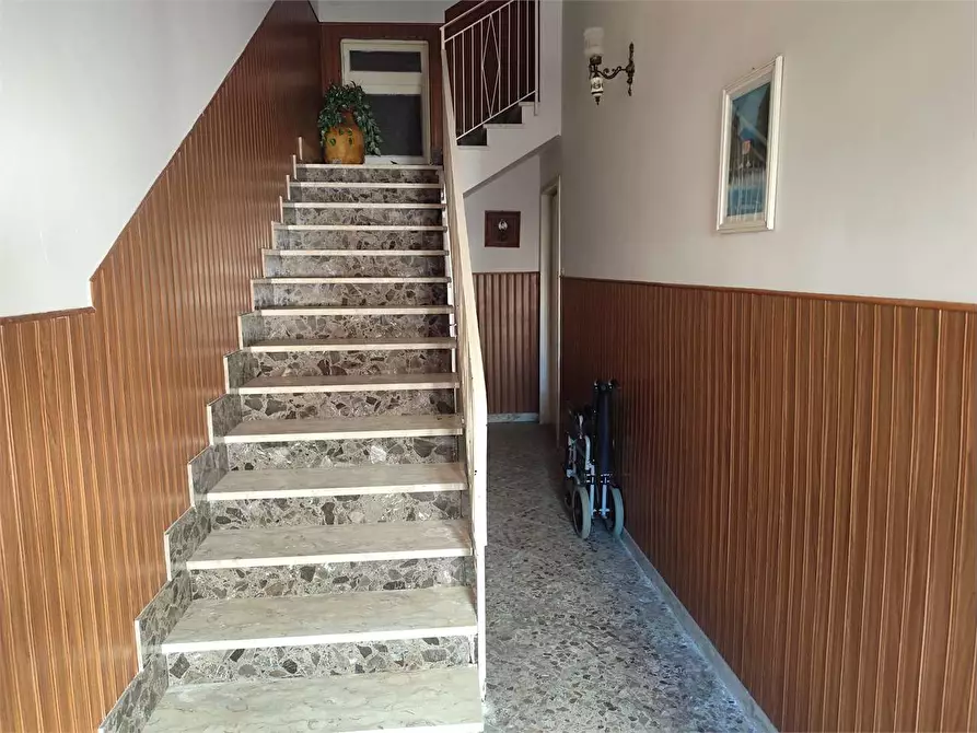 Immagine 2 di Casa indipendente in vendita  in Via Gabriele D'Annunzio 72 a Acquaviva Delle Fonti