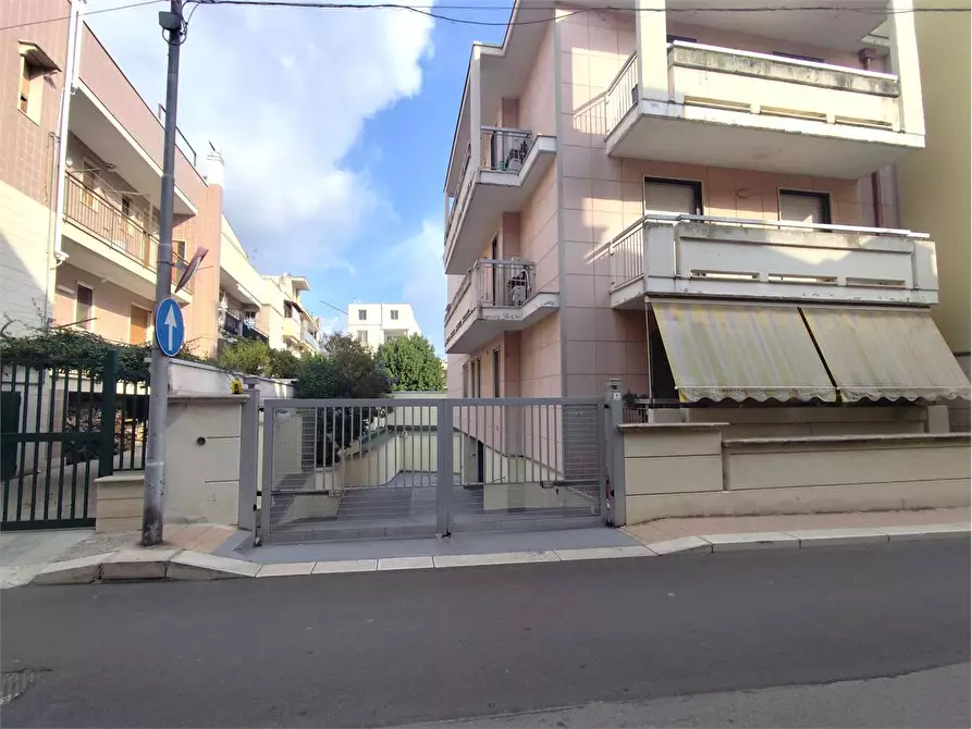 Immagine 1 di Garage in vendita  in Via Giuseppe Verdi 6 a Acquaviva Delle Fonti