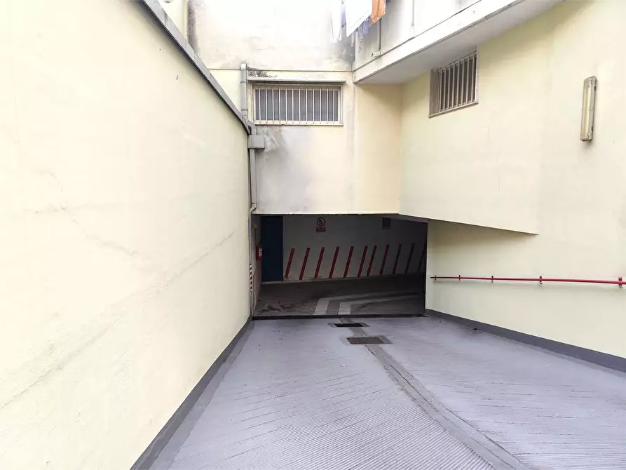 Immagine 10 di Garage in vendita  in Via Giuseppe Verdi 6 a Acquaviva Delle Fonti