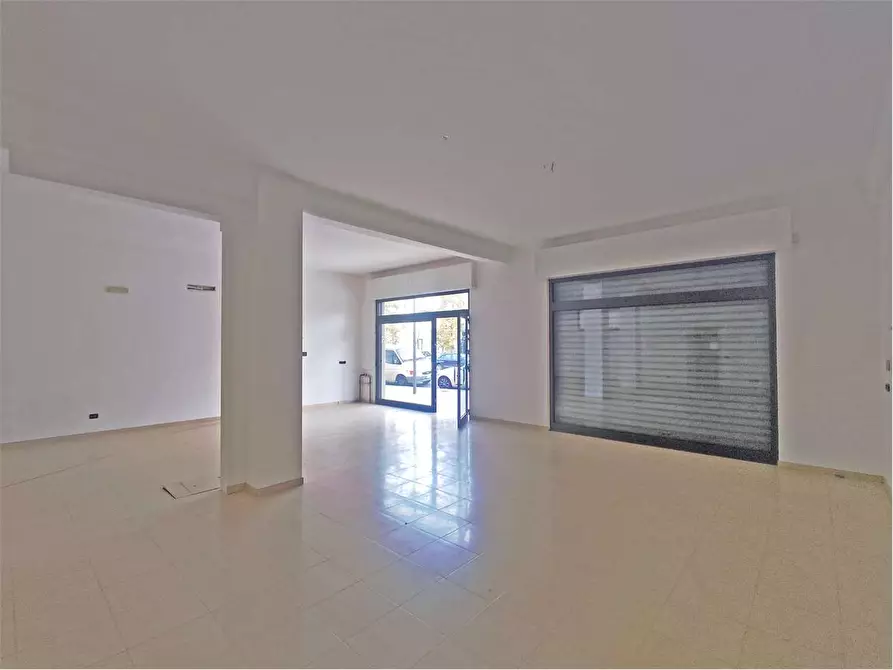 Immagine 7 di Laboratorio in affitto  in Estramurake G. B. Molignani 39 a Acquaviva Delle Fonti