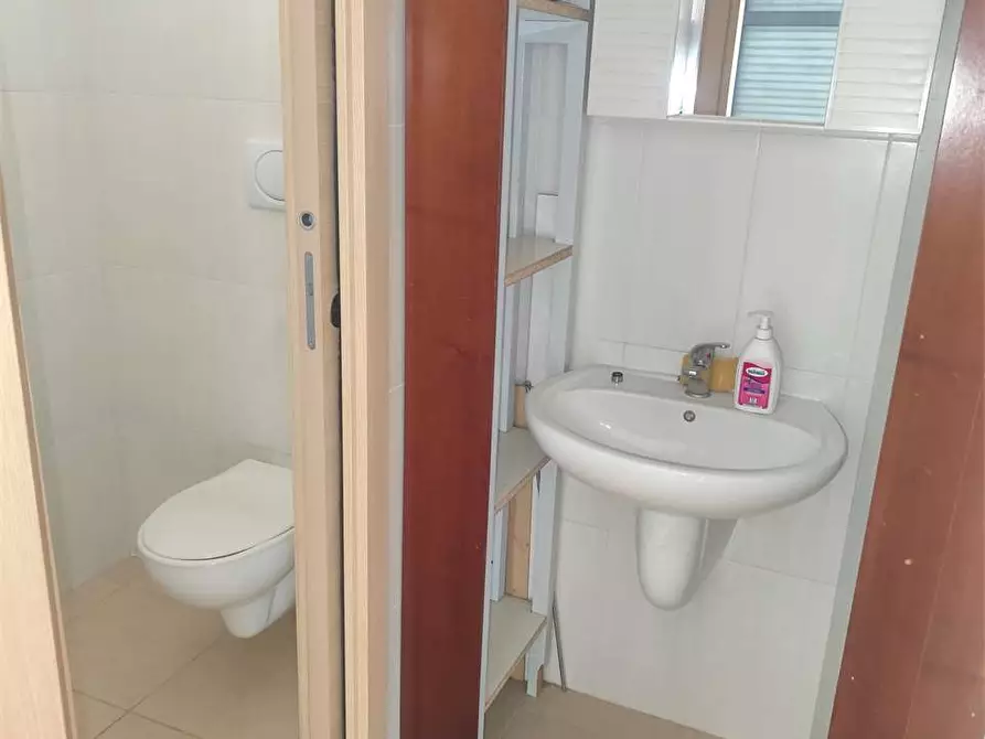 Immagine 8 di Laboratorio in affitto  in Estramurake G. B. Molignani 39 a Acquaviva Delle Fonti