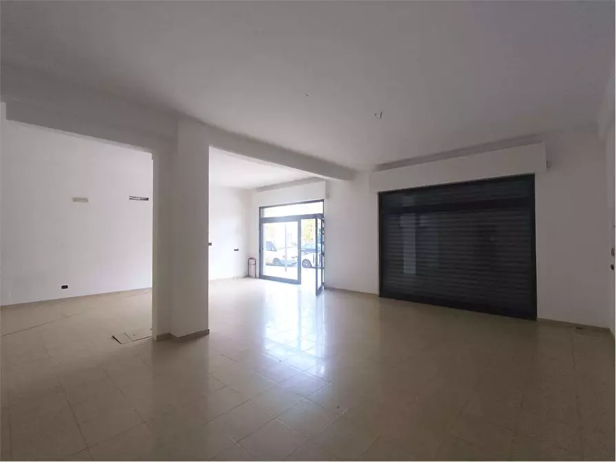 Immagine 9 di Laboratorio in affitto  in Estramurake G. B. Molignani 39 a Acquaviva Delle Fonti