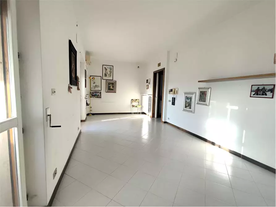 Immagine 6 di Quadrilocale in vendita  in Via Vitantonio Tria 59 a Acquaviva Delle Fonti