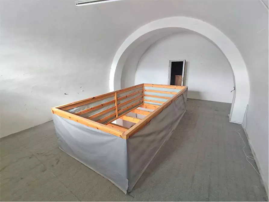 Immagine 7 di Negozio in affitto  in Piazza Vittorio Emanuele II 45 a Acquaviva Delle Fonti