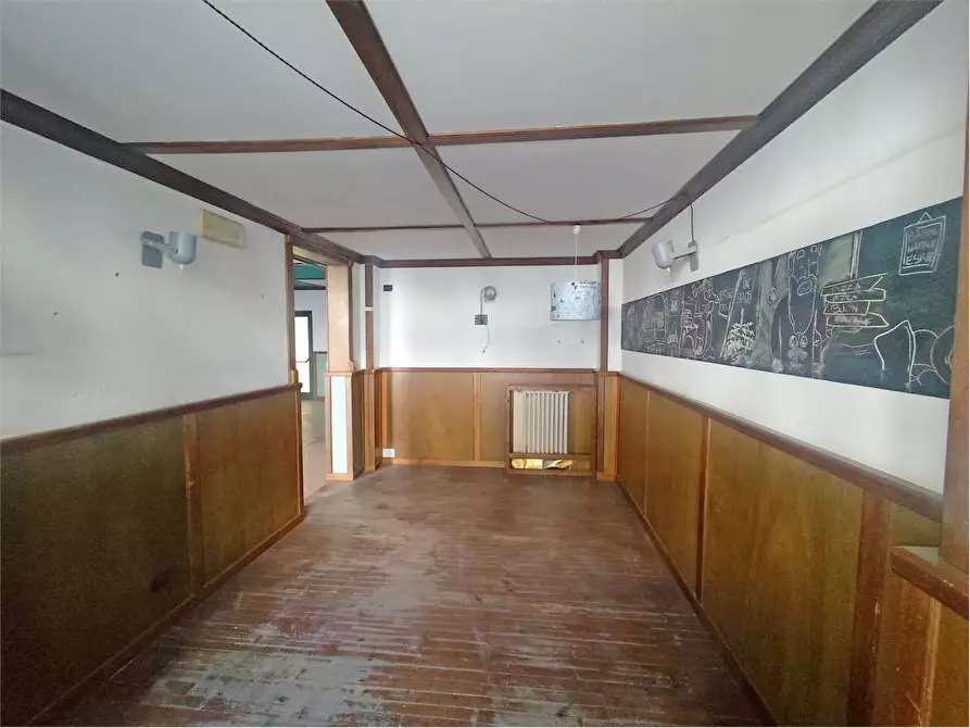 Immagine 7 di Negozio in affitto  in Via Nicola Scalera 21 a Acquaviva Delle Fonti