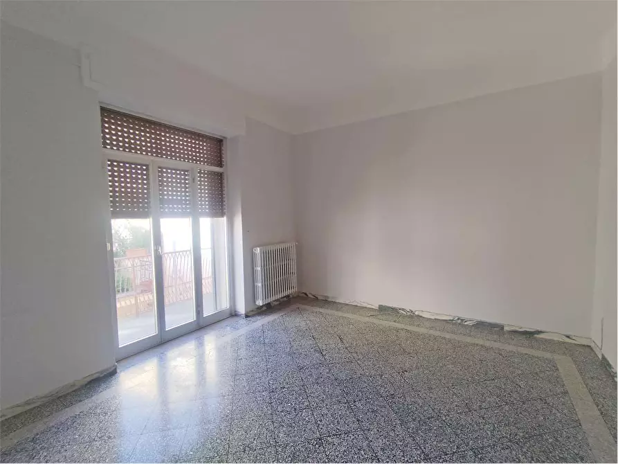 Immagine 11 di Stabile in vendita  in Via Orazio Marcellino 1 a Acquaviva Delle Fonti