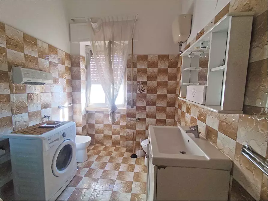 Immagine 13 di Stabile in vendita  in Via Orazio Marcellino 1 a Acquaviva Delle Fonti