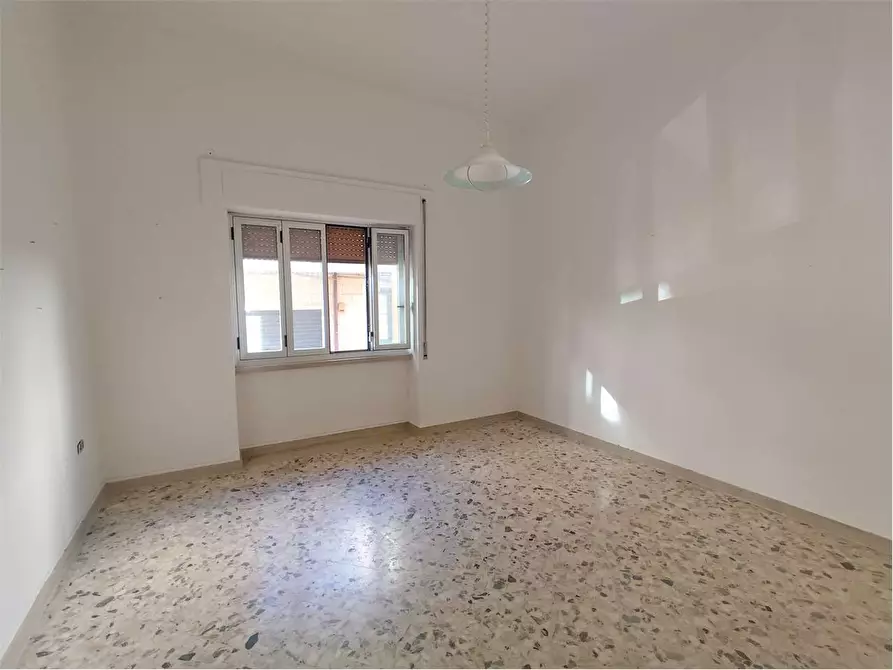 Immagine 12 di Stabile in vendita  in Via Orazio Marcellino 1 a Acquaviva Delle Fonti