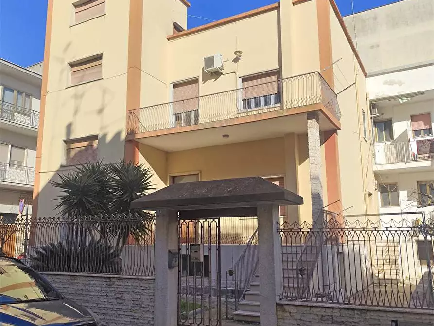 Immagine 3 di Stabile in vendita  in Via Orazio Marcellino 1 a Acquaviva Delle Fonti