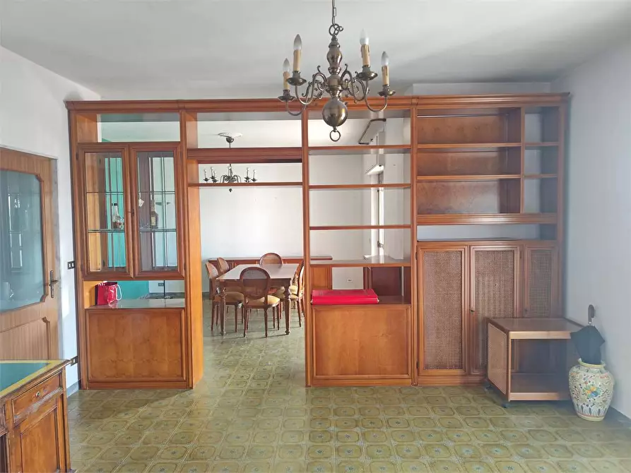 Immagine 4 di Quadrilocale in vendita  in Via Vito Luciani 8 a Acquaviva Delle Fonti