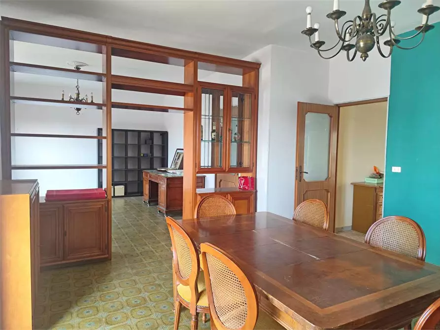 Immagine 2 di Quadrilocale in vendita  in Via Vito Luciani 8 a Acquaviva Delle Fonti