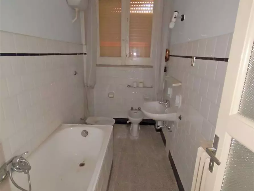 Immagine 14 di Trilocale in vendita  in Via Don Cesare Franco 71 a Acquaviva Delle Fonti