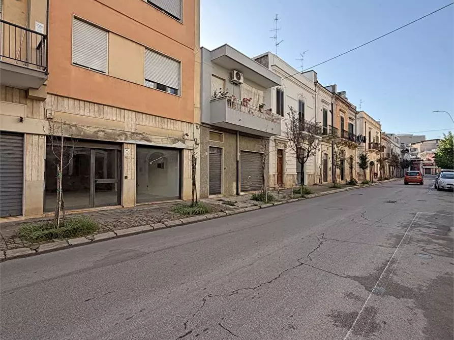 Immagine 2 di Negozio in affitto  in Estramurale San Pietro 89 a Acquaviva Delle Fonti