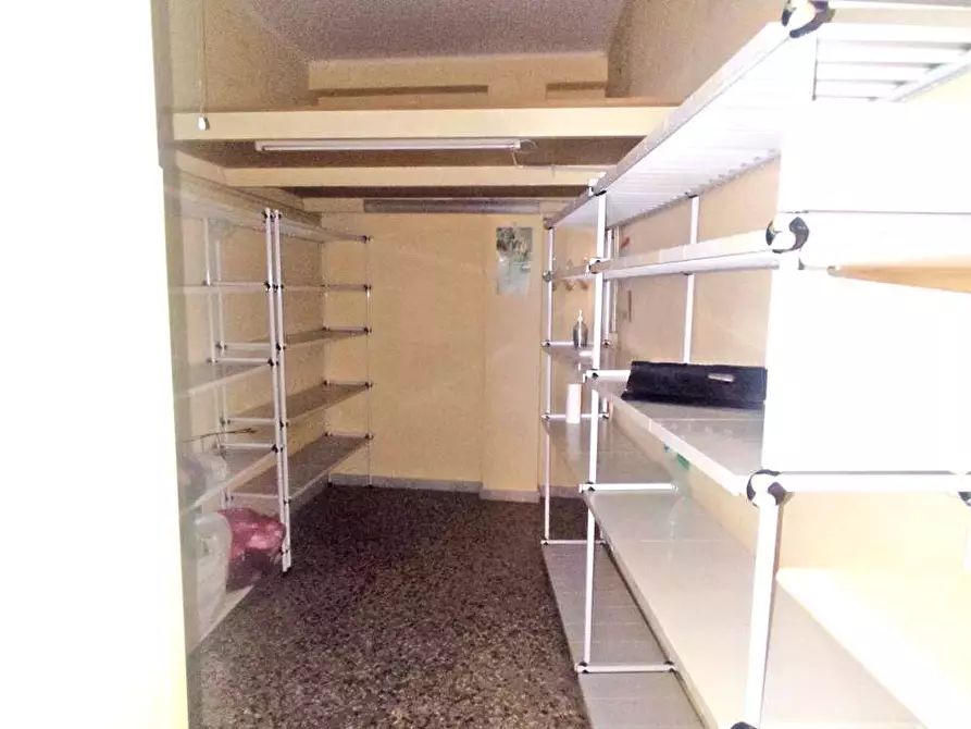 Immagine 7 di Negozio in affitto  in Via Monsignor Cirielli 33 a Acquaviva Delle Fonti