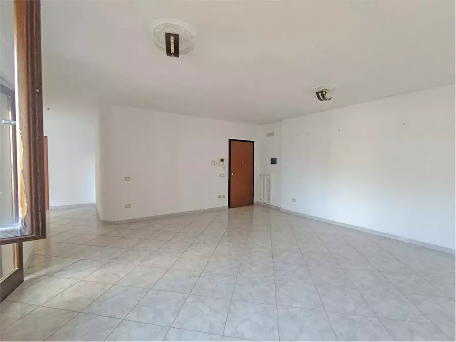 Immagine 2 di Trilocale in vendita  in Via Gaetano Salvemini 19 a Acquaviva Delle Fonti