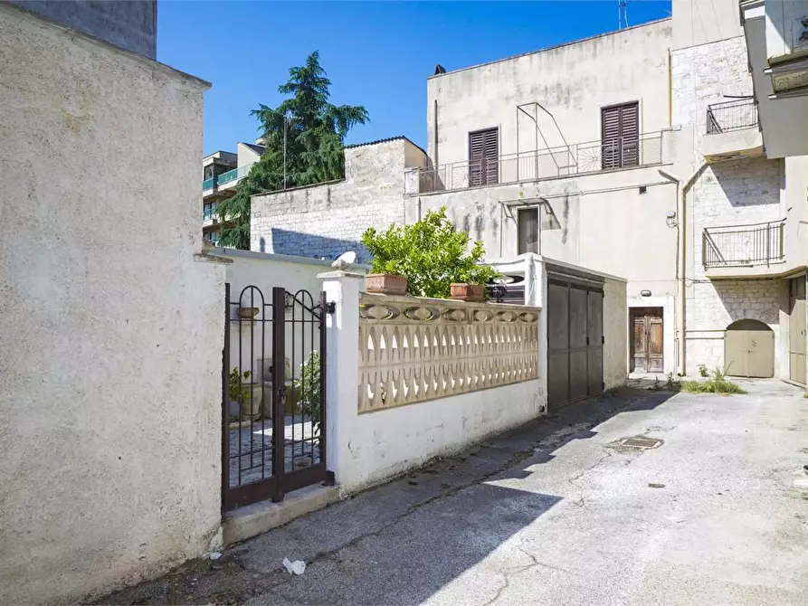 Immagine 32 di Casa indipendente in vendita  a Acquaviva Delle Fonti
