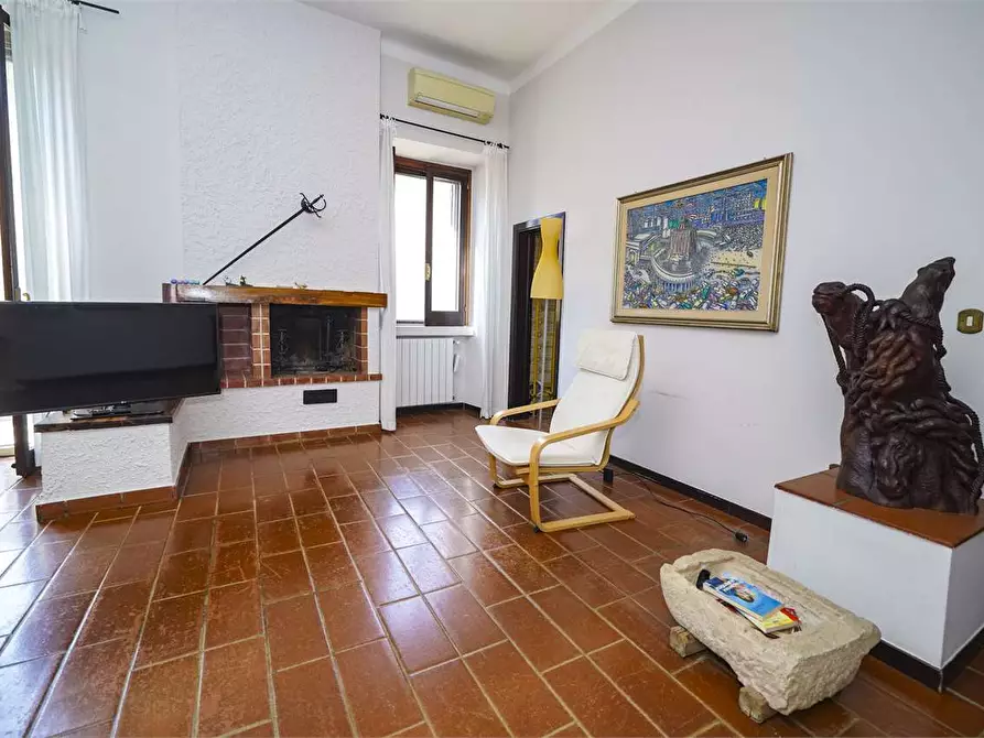 Immagine 17 di Casa indipendente in vendita  a Acquaviva Delle Fonti