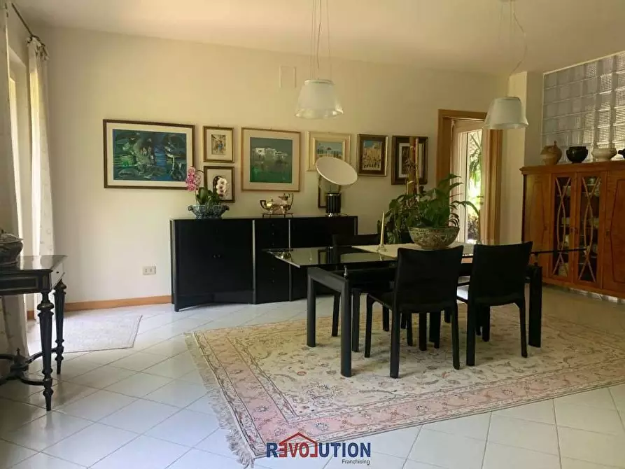 Immagine 9 di Villa in vendita  in Uppiano a Città Di Castello