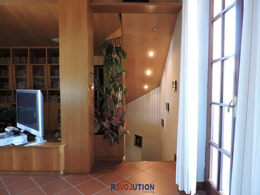 Immagine 7 di Villa in vendita  in Viale Italia a San Giustino