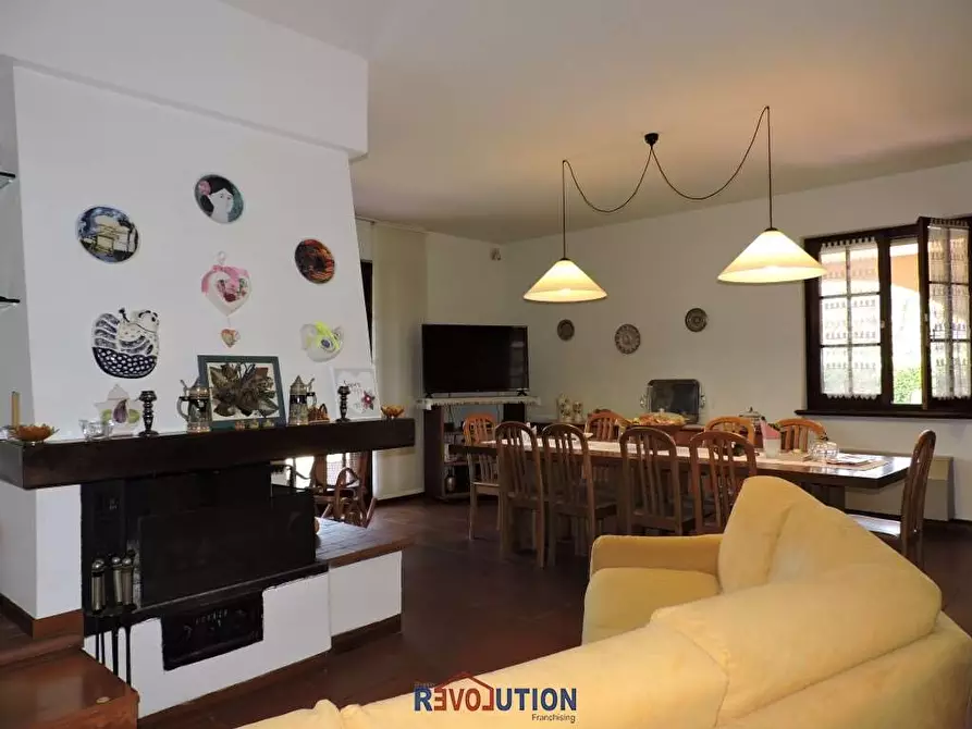 Immagine 9 di Villa in vendita  in Viale Italia a San Giustino