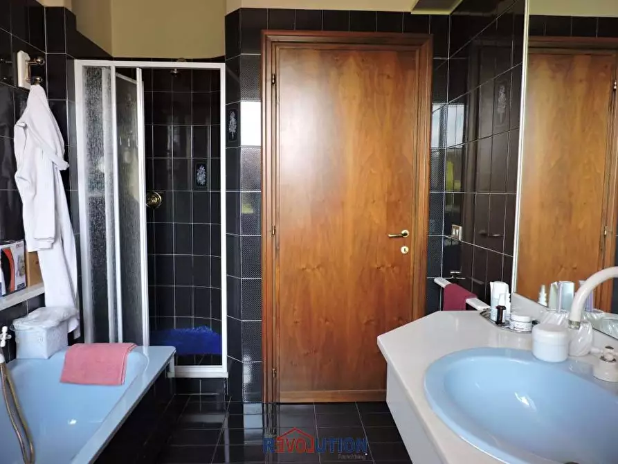 Immagine 10 di Villa in vendita  in Viale Italia a San Giustino