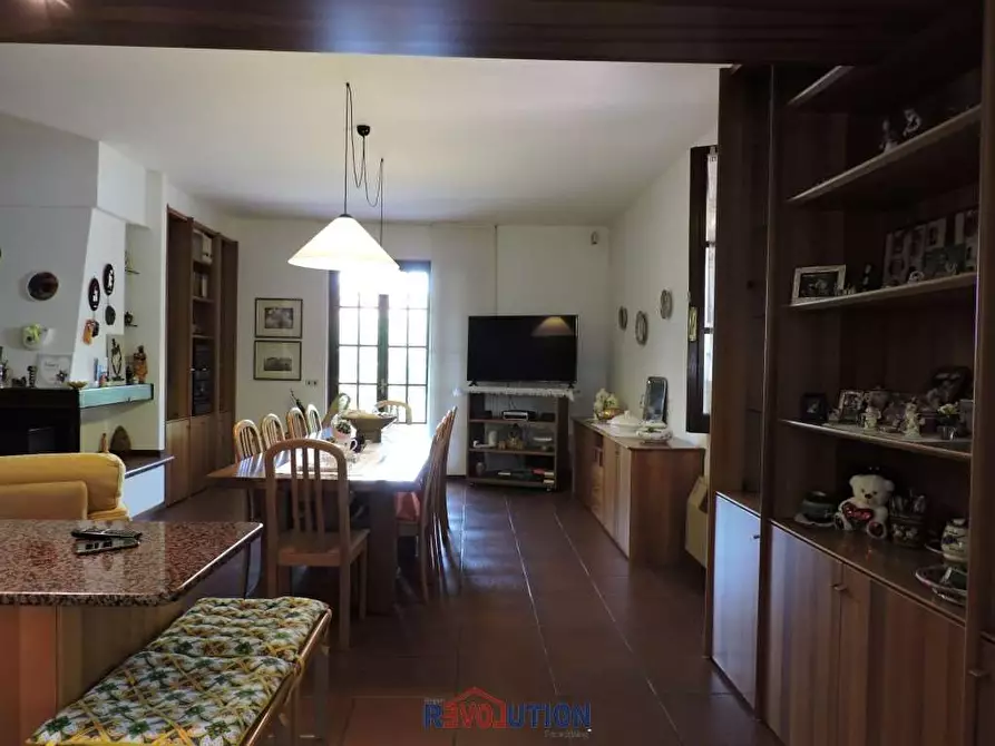 Immagine 17 di Villa in vendita  in Viale Italia a San Giustino