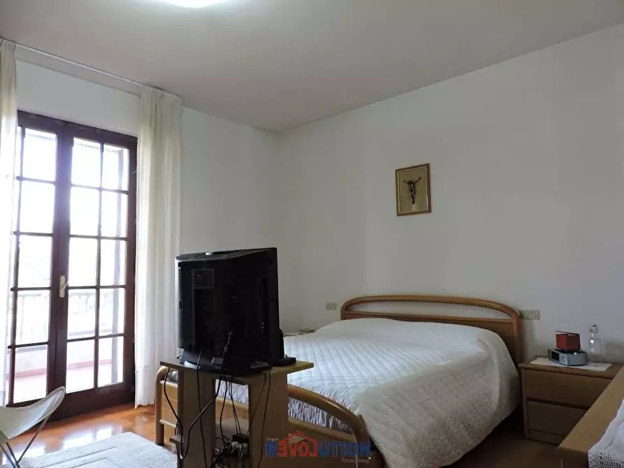 Immagine 27 di Villa in vendita  in Viale Italia a San Giustino