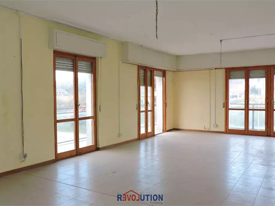 Immagine 4 di Ufficio in vendita  in Via Morandi  a Umbertide