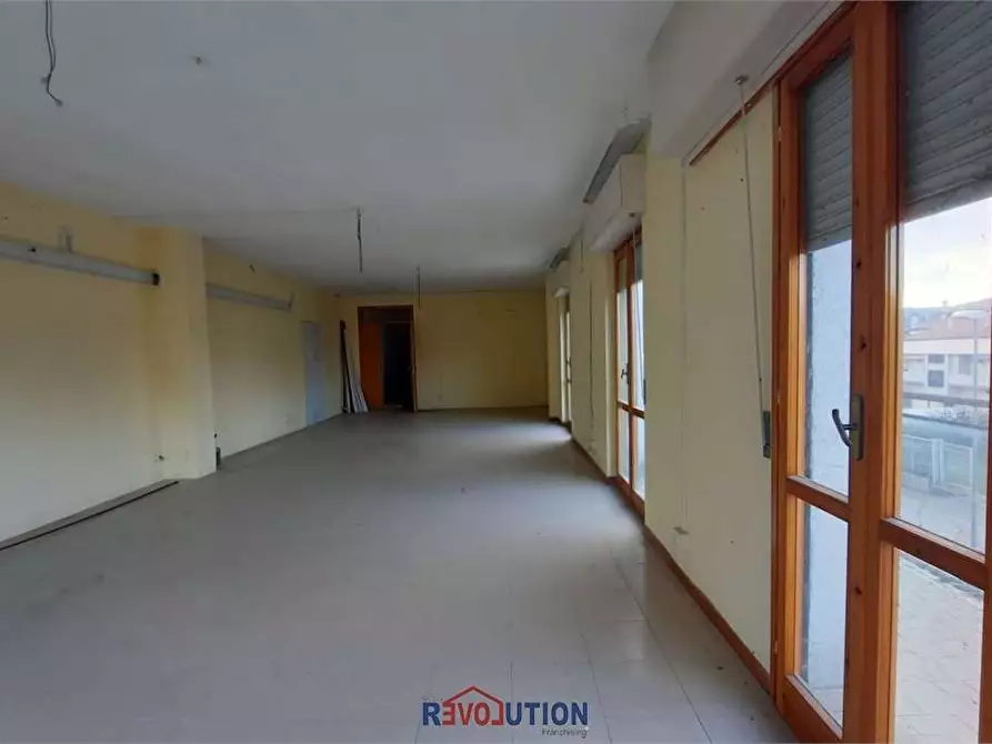 Immagine 14 di Ufficio in vendita  in Via Morandi  a Umbertide