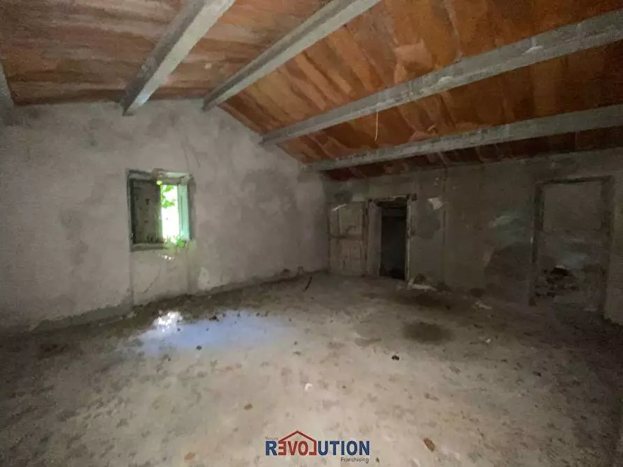 Immagine 19 di Rustico / casale in vendita  in renzetti a San Giustino