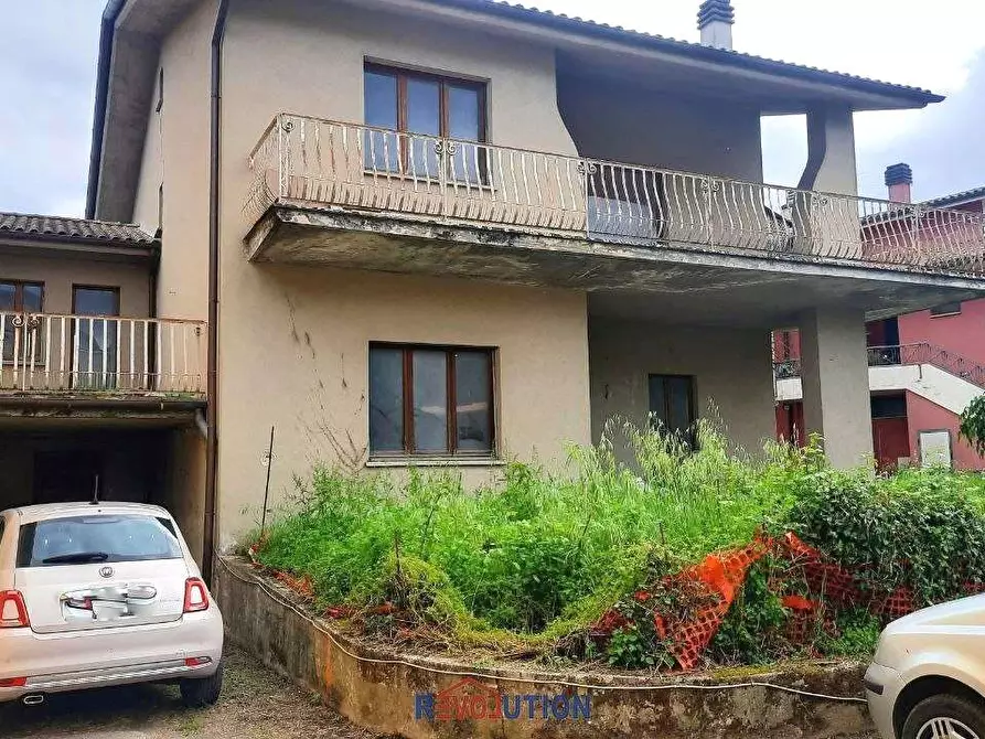 Immagine 1 di Casa indipendente in vendita  in Viale Parini a Citta' Di Castello
