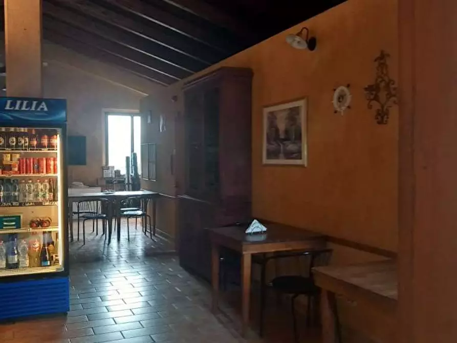 Immagine 2 di Laboratorio in vendita  in Località Capanne a San Giustino