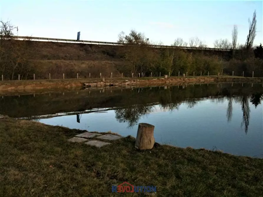 Immagine 21 di Laboratorio in vendita  in Località Capanne a San Giustino