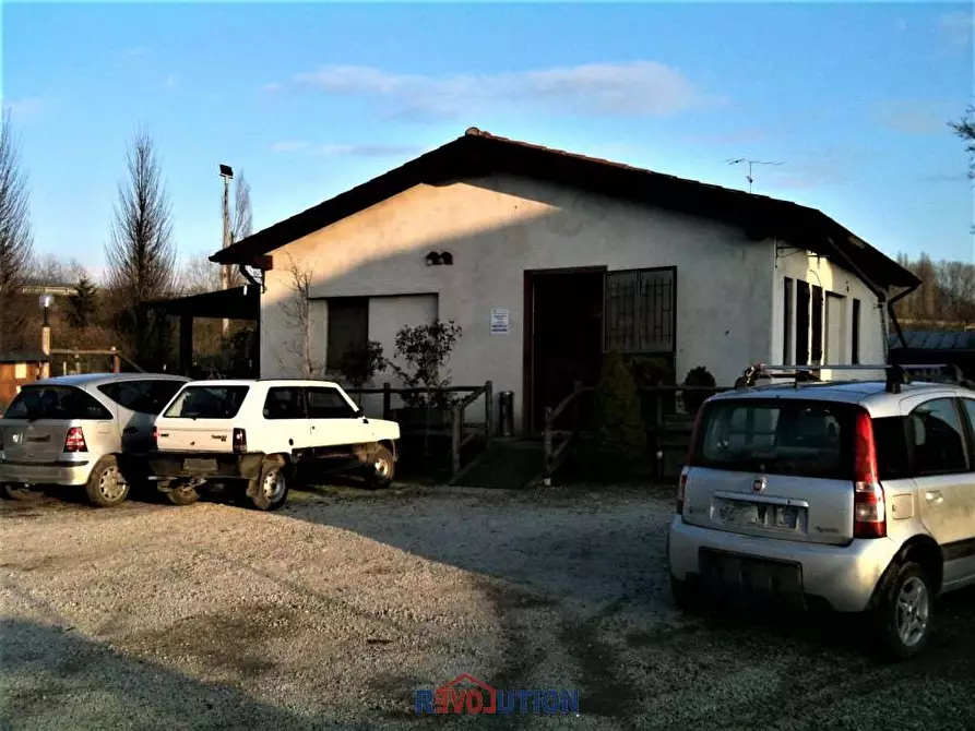 Immagine 23 di Laboratorio in vendita  in Località Capanne a San Giustino