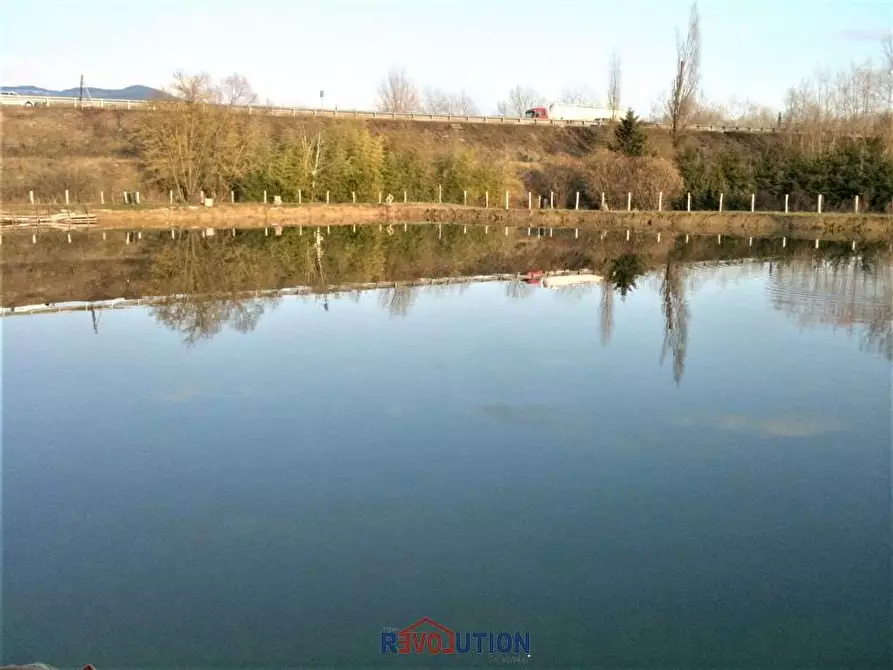 Immagine 25 di Laboratorio in vendita  in Località Capanne a San Giustino