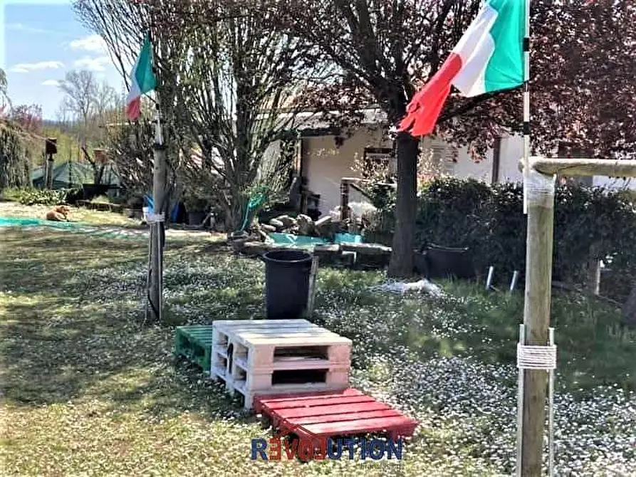 Immagine 30 di Laboratorio in vendita  in Località Capanne a San Giustino