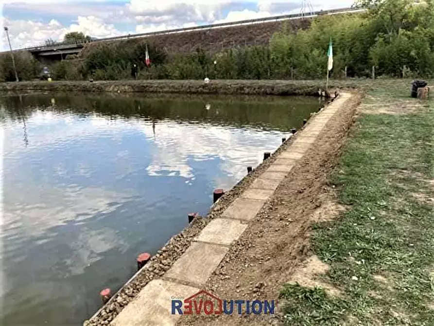 Immagine 31 di Laboratorio in vendita  in Località Capanne a San Giustino